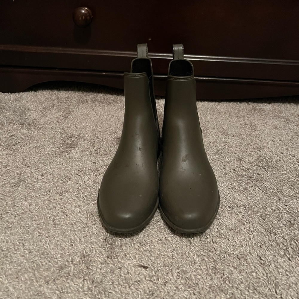 Rain boots